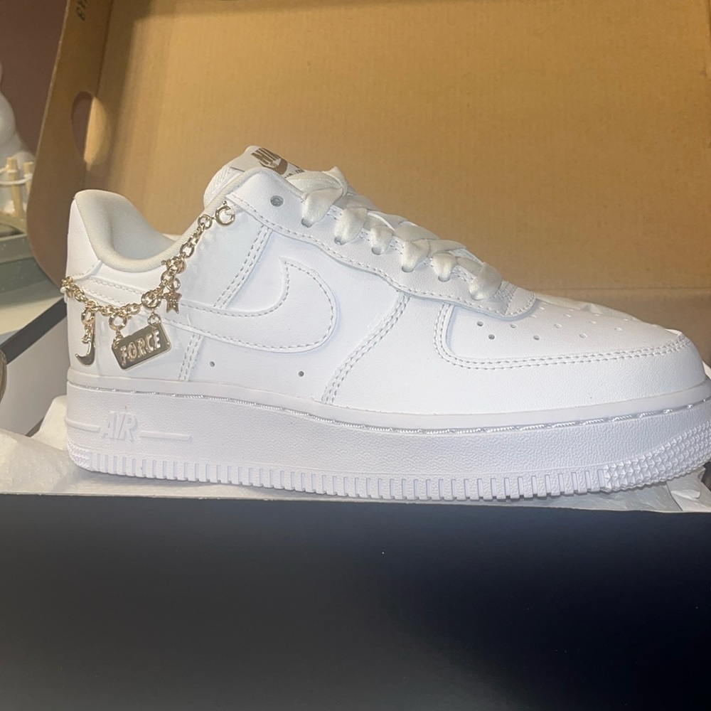 Brand new super cute air force ones with a gold chain
